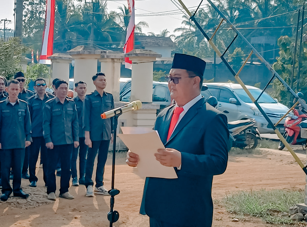 Bawaslu Lampung Utara Gelar Upacara Peringatan HUT ke-79 RI