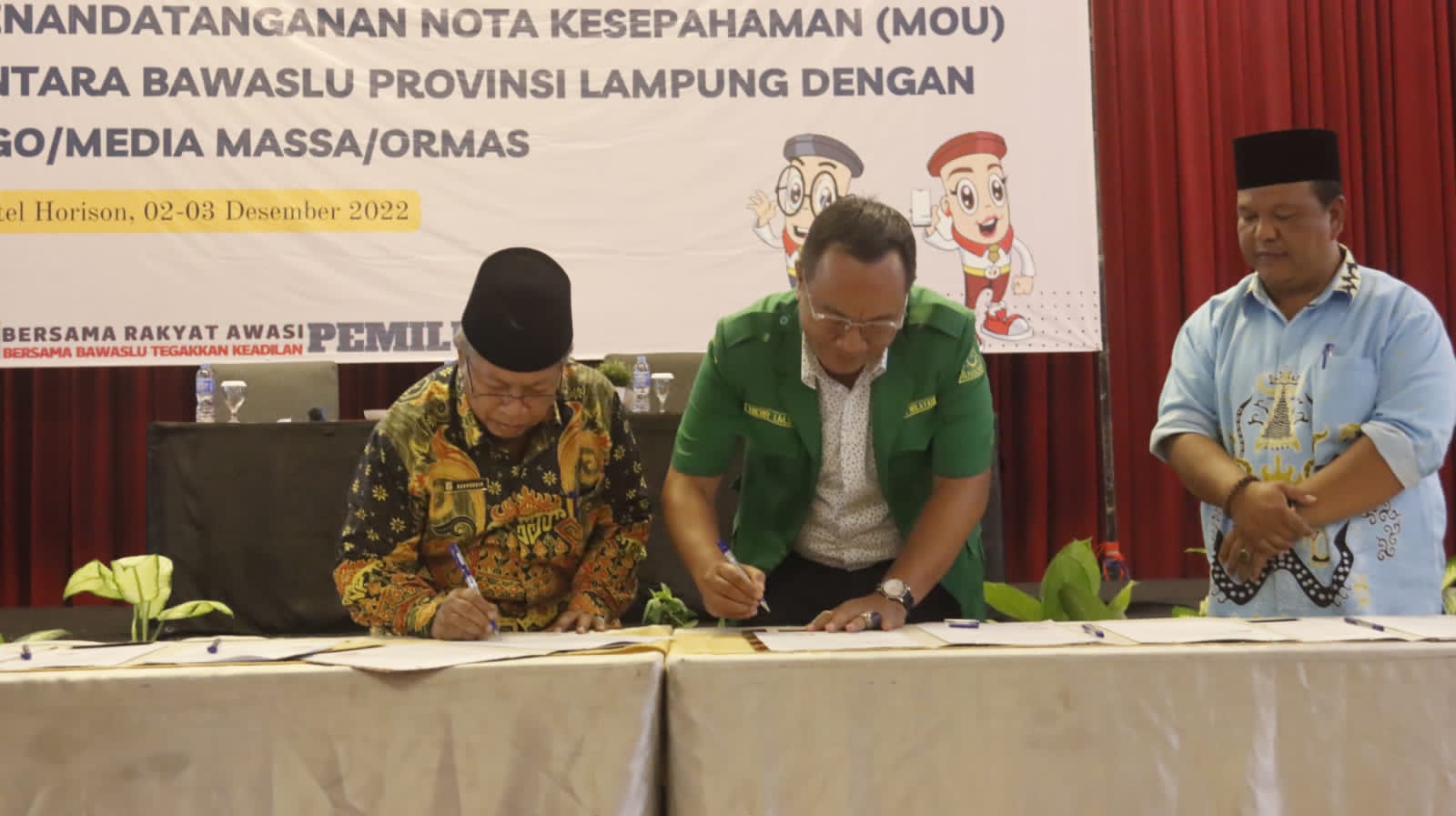 BAWASLU LAMPUNG GELAR SOSIALISASI DAN MOU