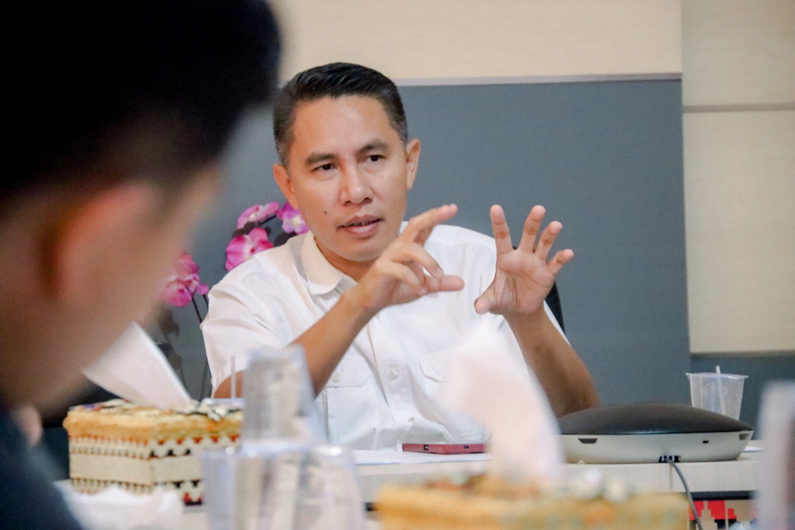 BAHAS WASKAT VERMIN CALEG, HERMANSYAH : BANYAK DOKUMEN PERSYARATAN CALON YANG HARUS DIPERBAIKI