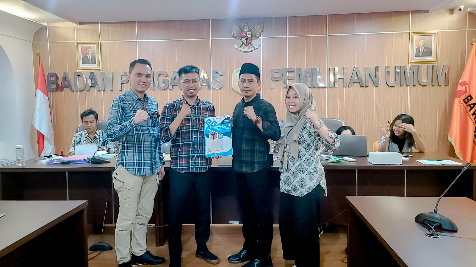 Sambangi Kantor Bawaslu RI, Hamid Serahkan Laporan Akhir Pengawasan Penyusunan DPT