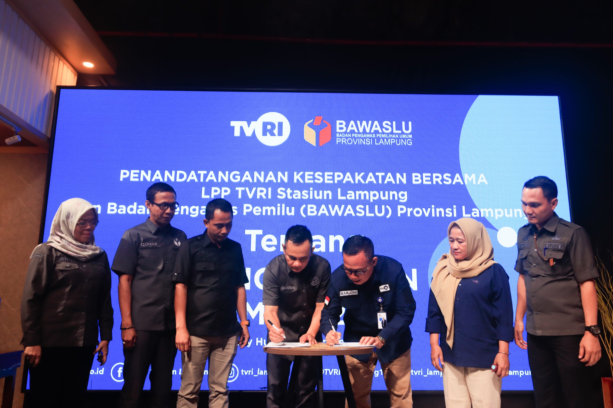 Upaya Maksimal Mensyiarkan Pengawasan Pemilu Di Bumi Lampung, Bawaslu Lampung Mou Dengan TVRI