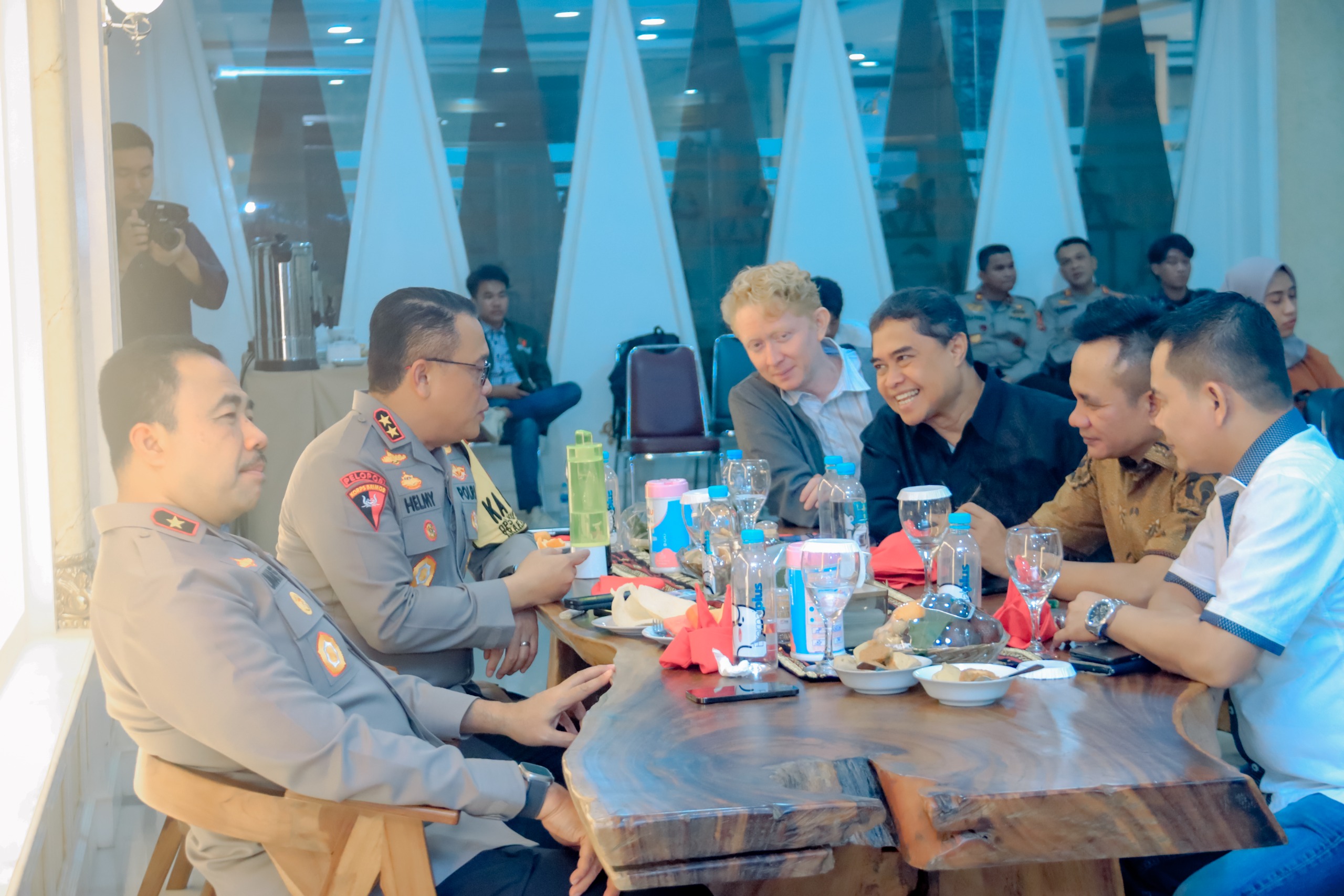 Perkuat Sinergitas, Bawaslu Lampung Hadiri Giat Silaturahmi Polda Lampung Dan Pemred Media Massa