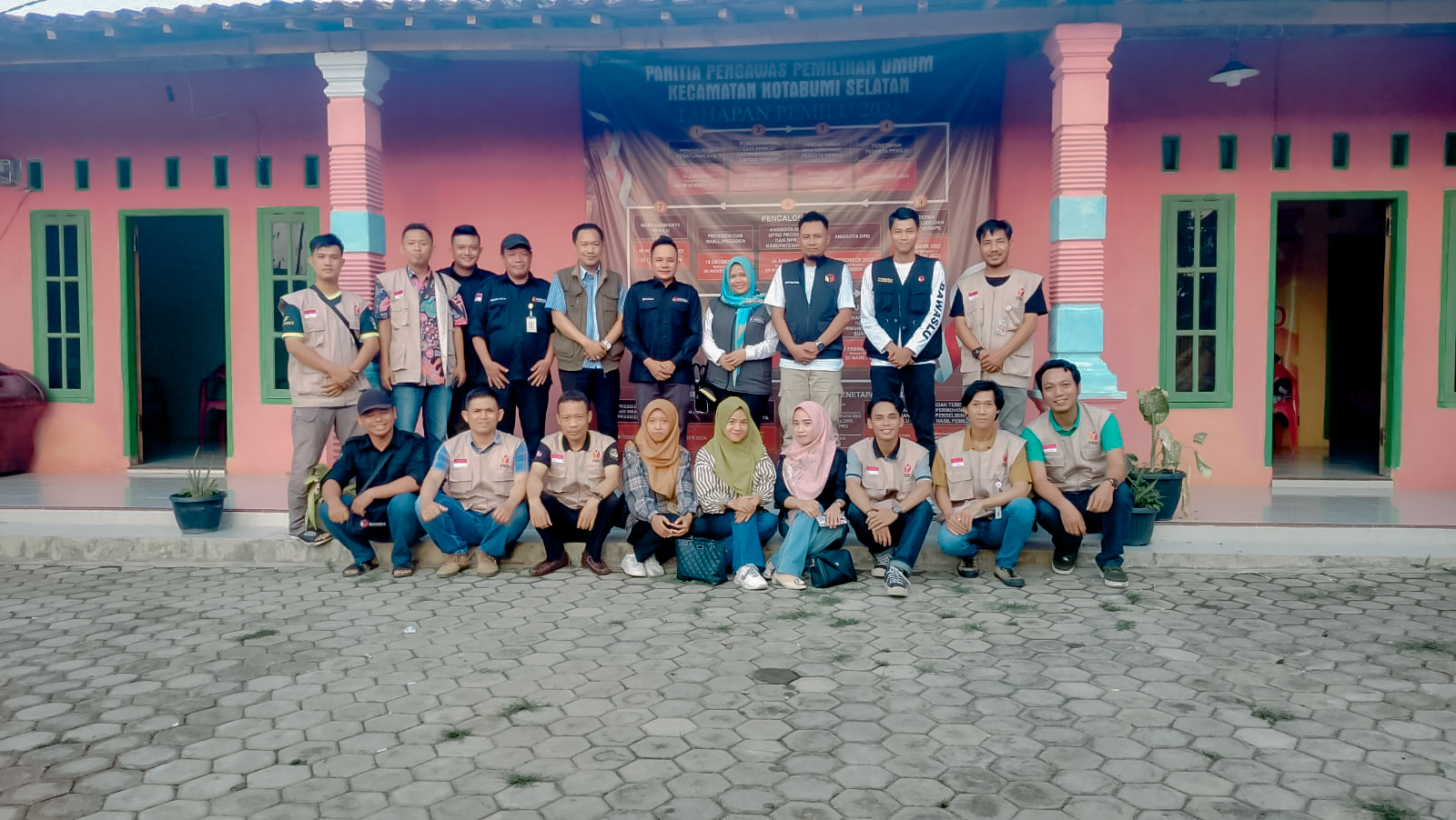 Bawaslu Lampung Intruksikan Jajaran Adhoc Untuk Selalu Menjalin Sinergi Yang positif Dengan Stakeholder Di Wilayahnya