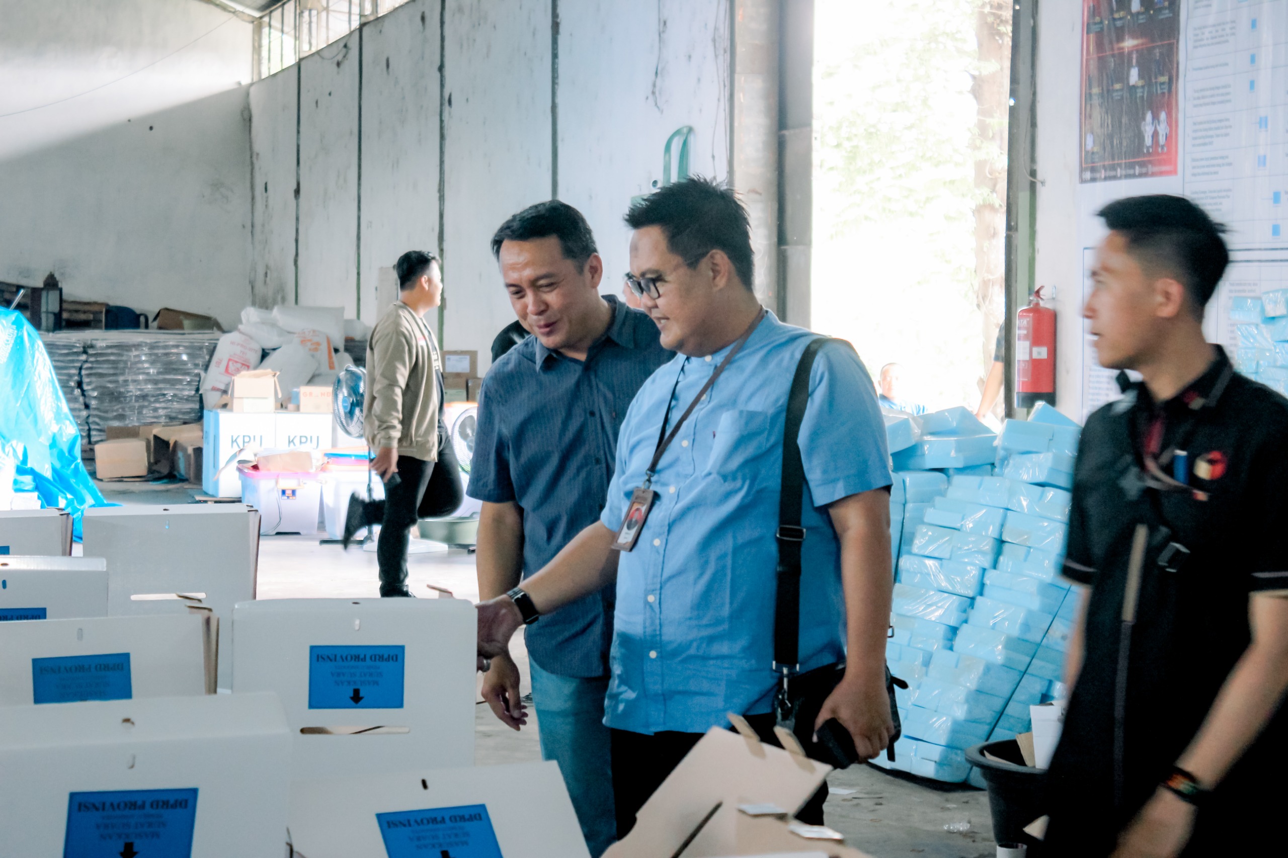 Pastikan Tepat Waktu dan Jumlah, Bawaslu Lampung Ketat Pengepakan Logistik Pemilu 2024