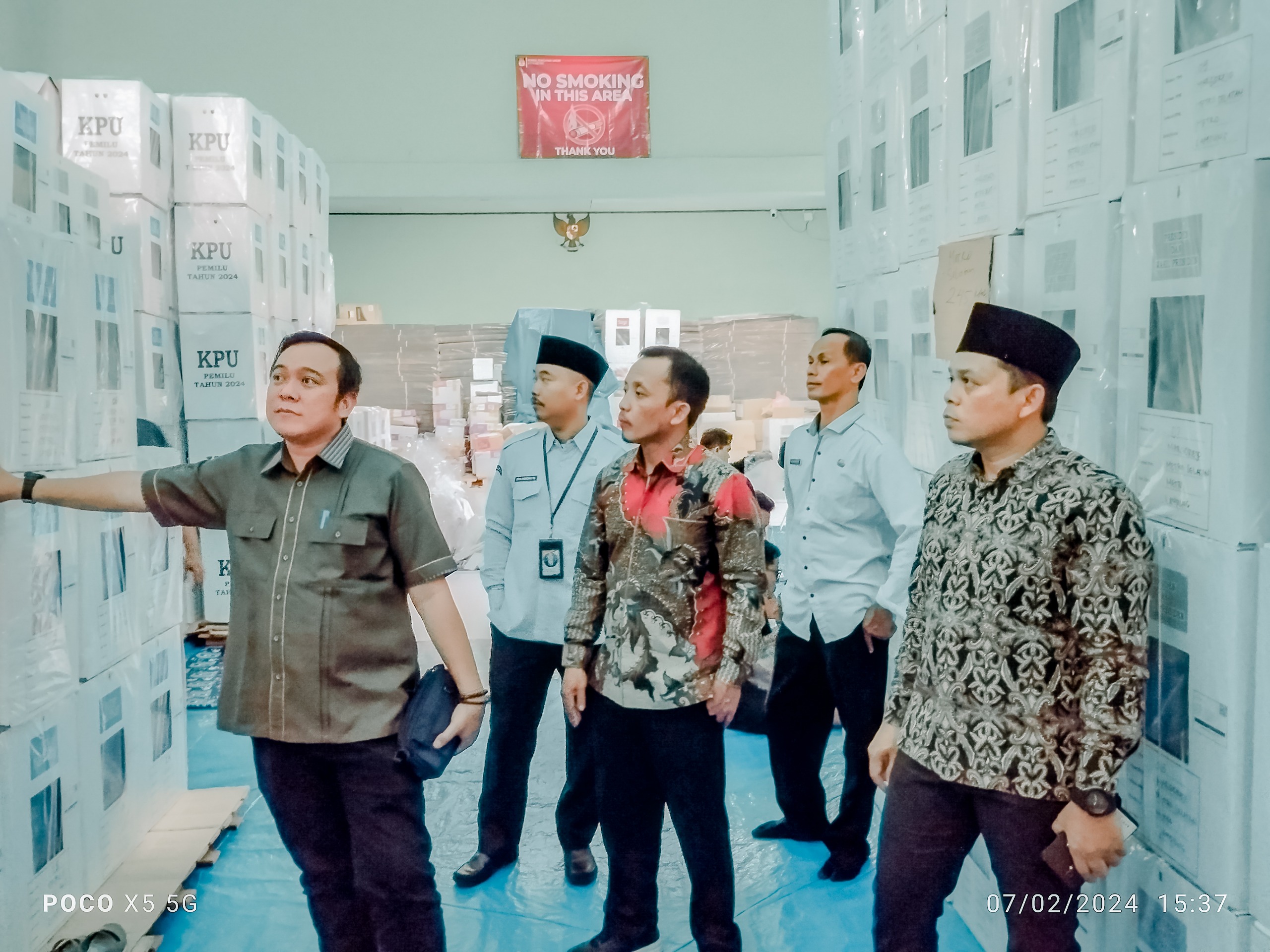 Jelang Pendistribusian Logistik, Bawaslu Lampung Ajak Masyarakat Ikut Awasi Distribusi Logistik Pemilu 2024