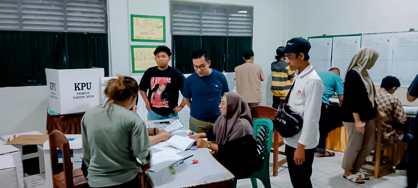Tinjau Penghitungan Hingga Malam, Bawaslu Lampung Imbau PTPS Jangan Lengah
