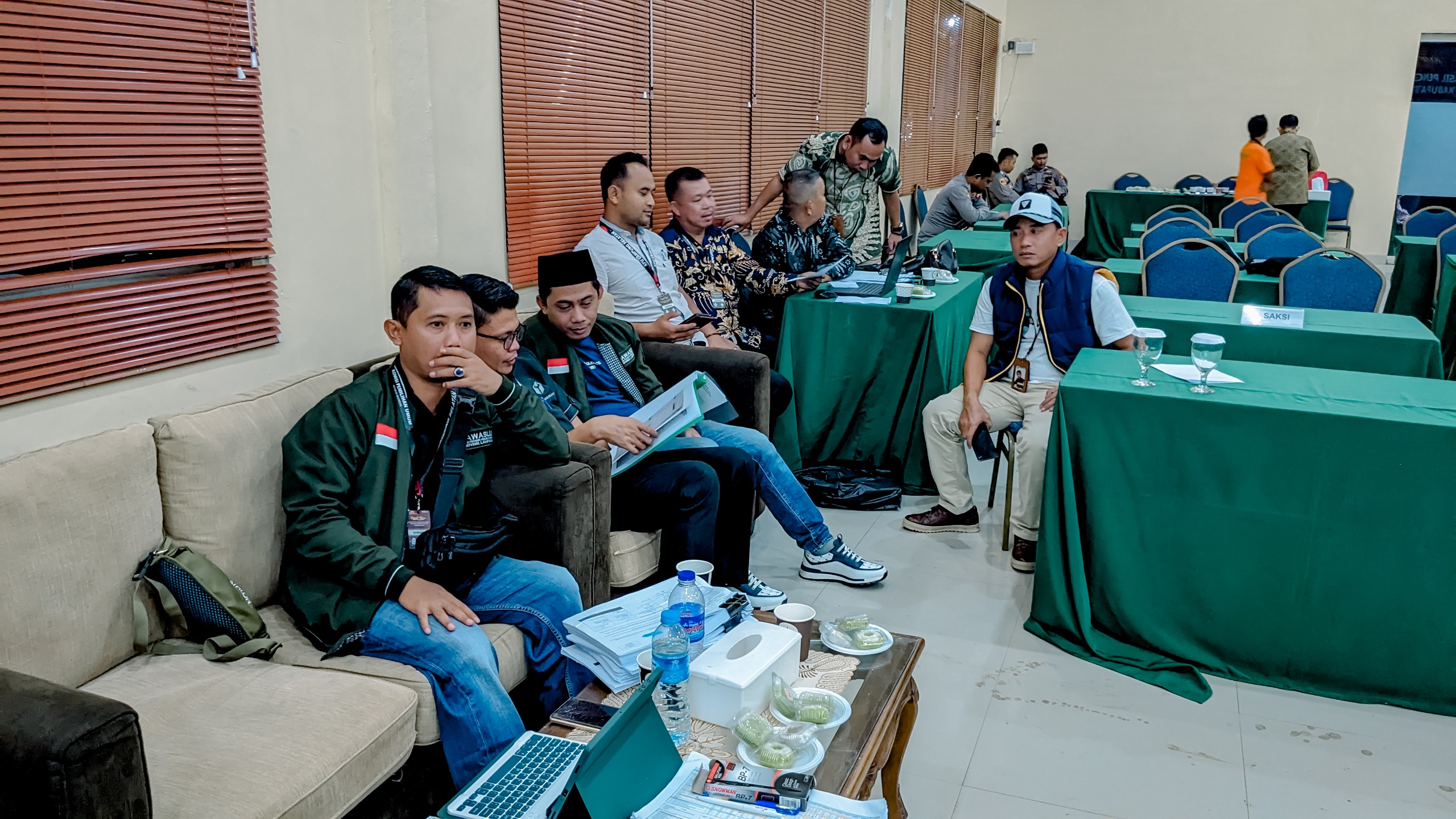 Awasi Secara Melekat, Pastikan Rekapitulasi Hasil Penghitungan Perolehan Suara Tingkat Kabupaten Lampung Selatan Sesuai Aturan