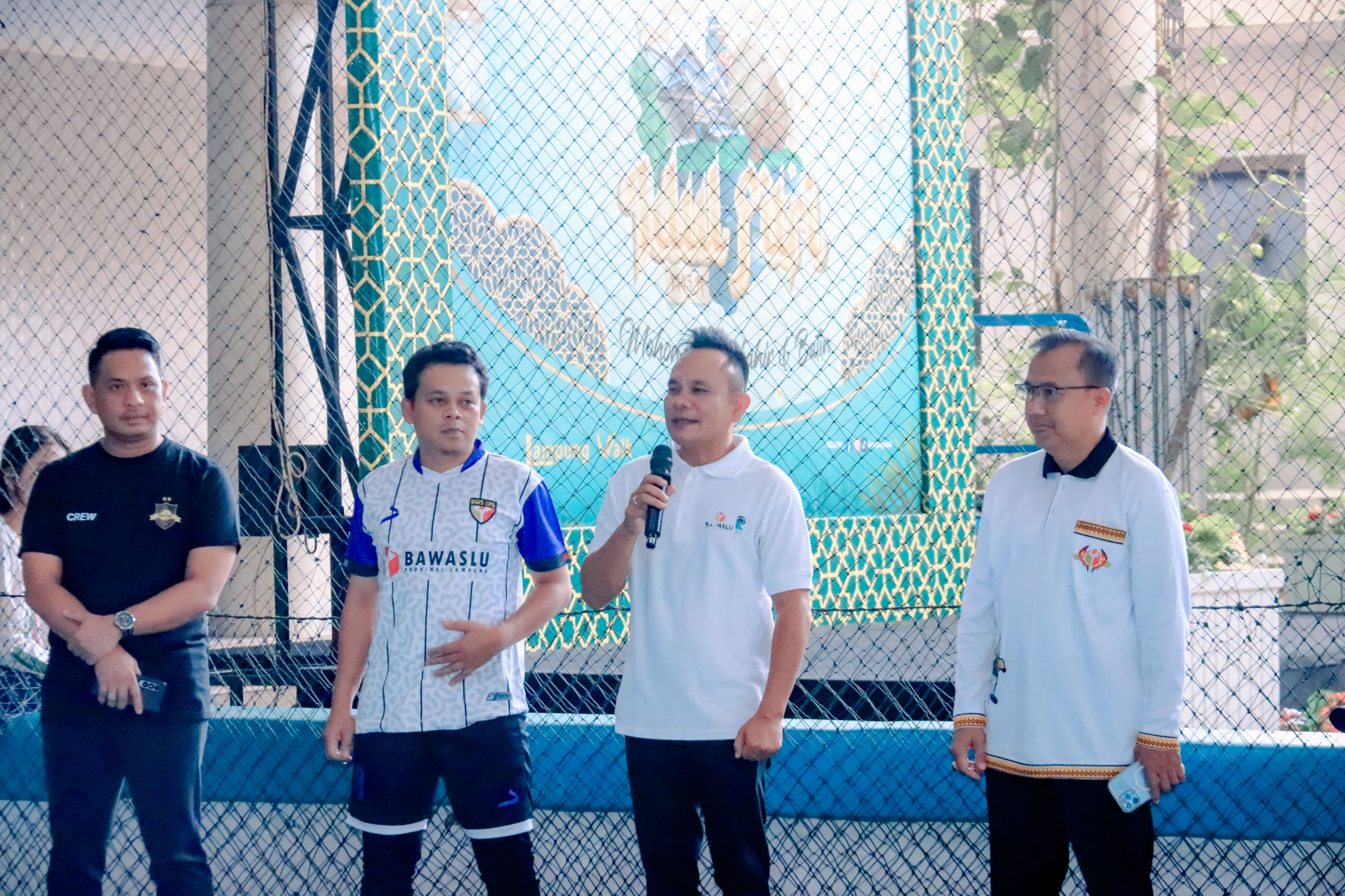 HUT Bawaslu Ke-16, Bawaslu Lampung Gelar Laga Persahabatan Futsal