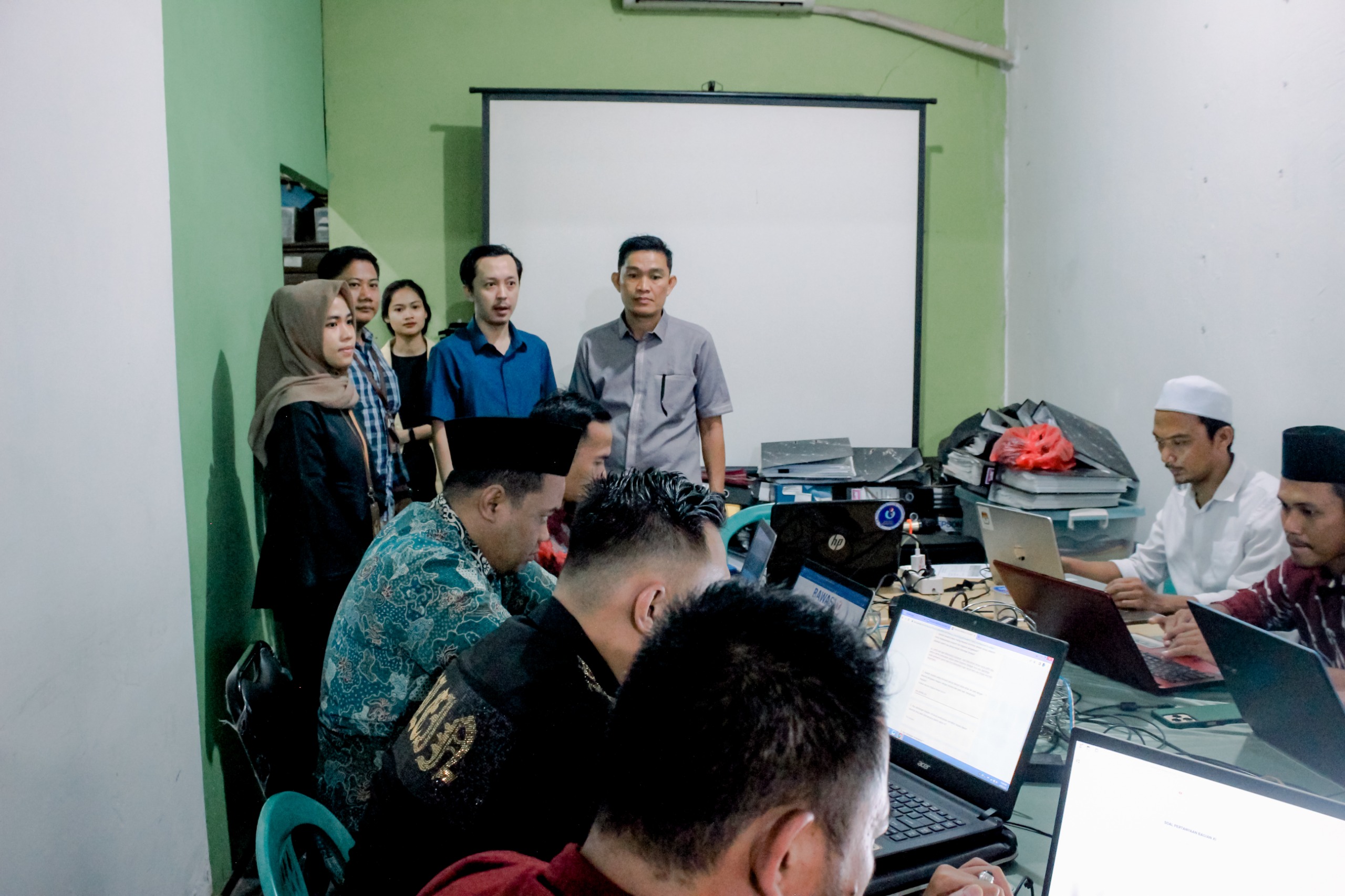 Panwaslu Kecamatan Existing di Pesawaran Ikuti Tes Evaluasi Kinerja