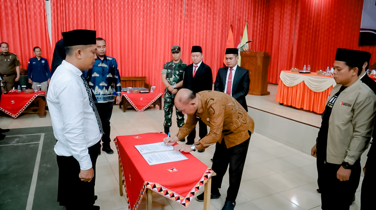 Bawaslu Kabupaten Tanggamus Lantik 60 Anggota Panwaslucam