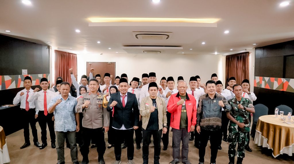 [[Konferensi Pers]] Siap Laksanakan Pilkada Serentak Tahun 2024, Bawaslu Pringsewu Lantik 27 Panwascam Se-Kabupaten Pringsewu