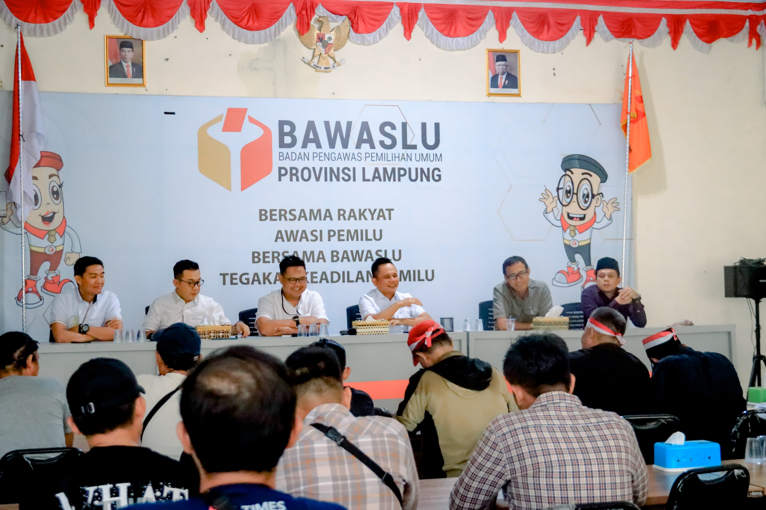 [[Konferensi Pers]] Bawaslu Lampung Tanggapi Aksi Demonstrasi 21 Februari 2024