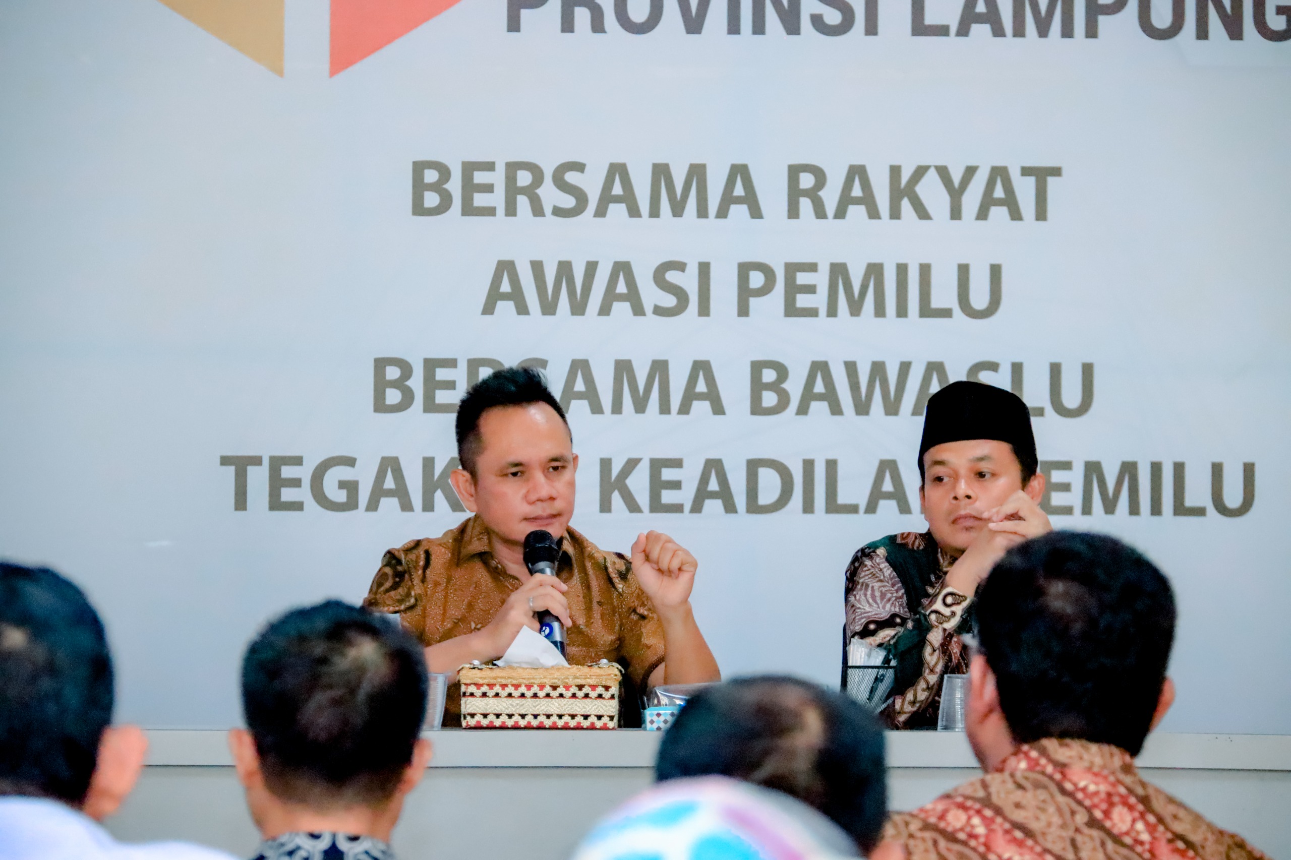 [[Konferensi Pers]] Persiapan Rapat Pleno Terbuka Rekapitulasi Perolehan Suara Tingkat Provinsi Lampung, Bawaslu Lampung Gelar Rapat Koordinasi