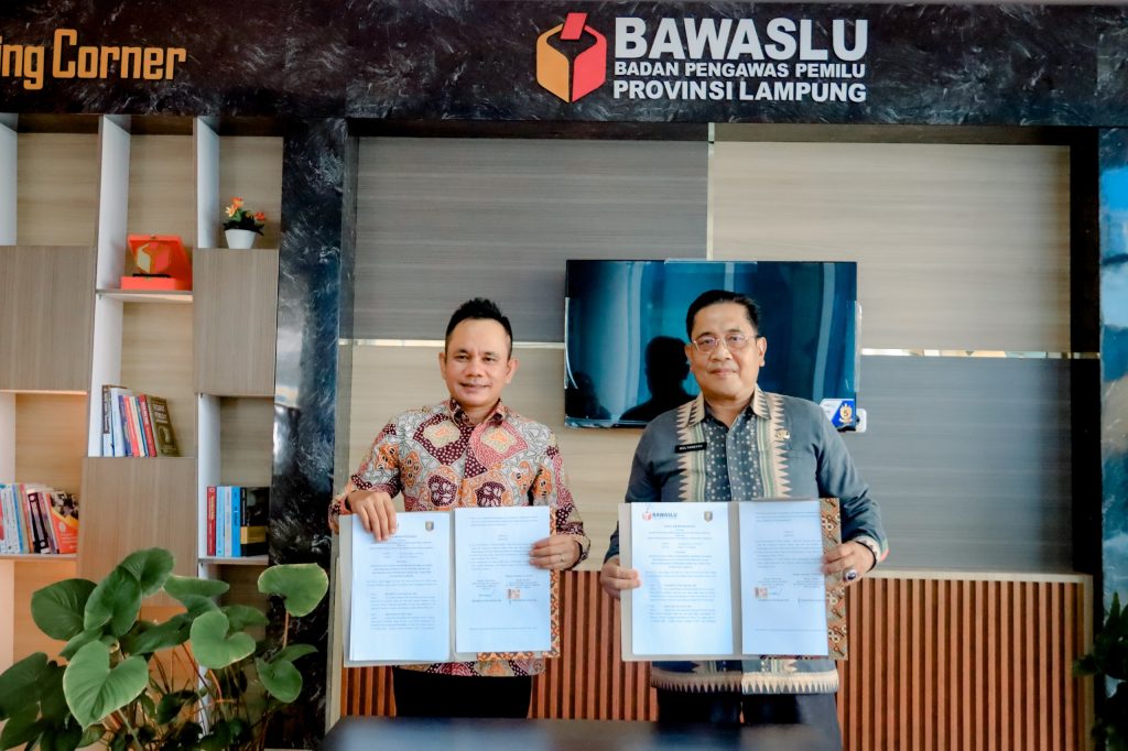 [[Konferensi Pers]]Â Bawaslu Meluncurkan Pojok Literasi Pengawasan Di Perpustakaan Dan Kearsipan Lampung