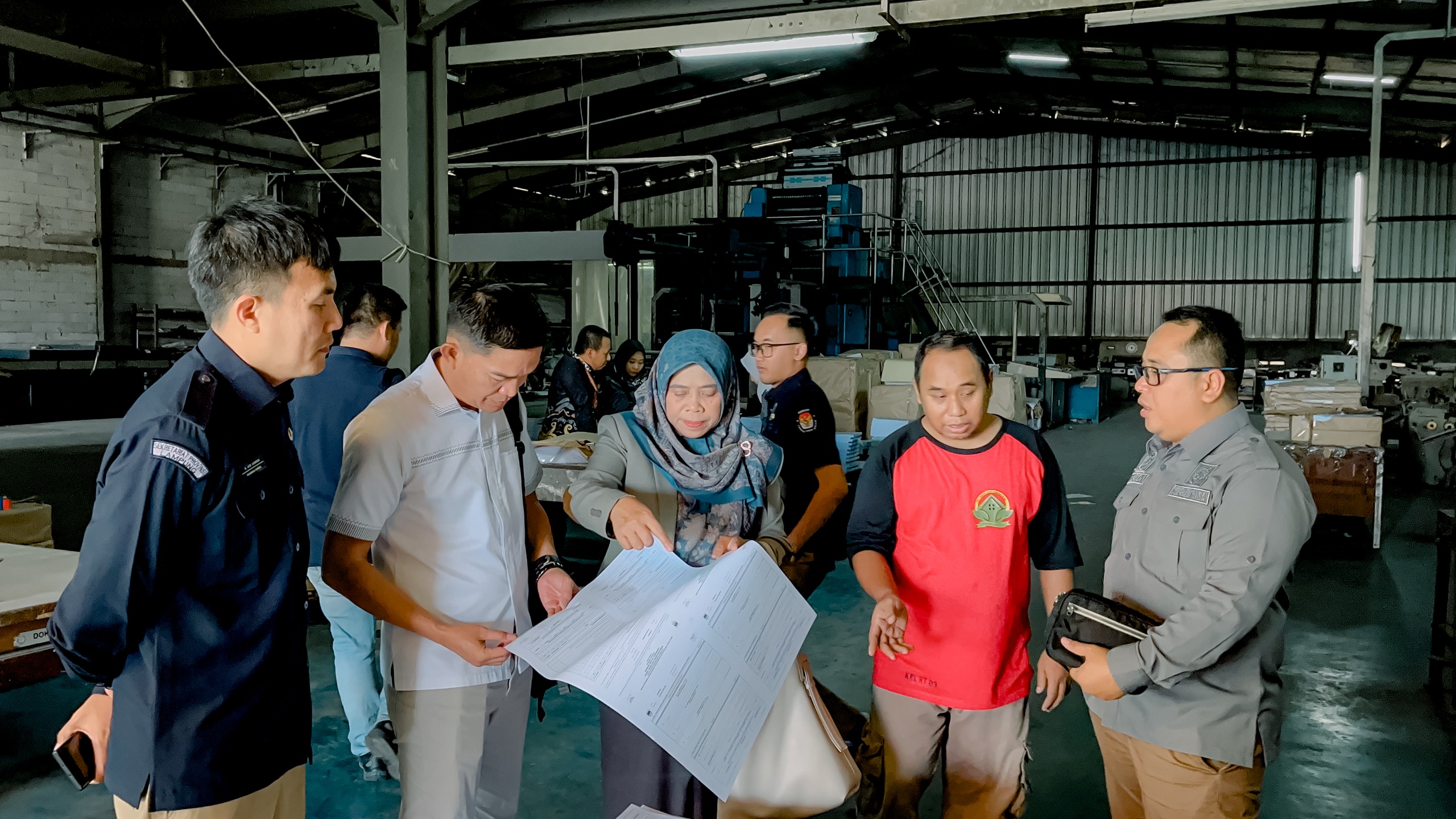 Bawaslu Lampung Awasi Secara Melekat Pengadaan Dan Distribusi Logistik Pilkada 2024 Di PT. Mekarsari Ardhi