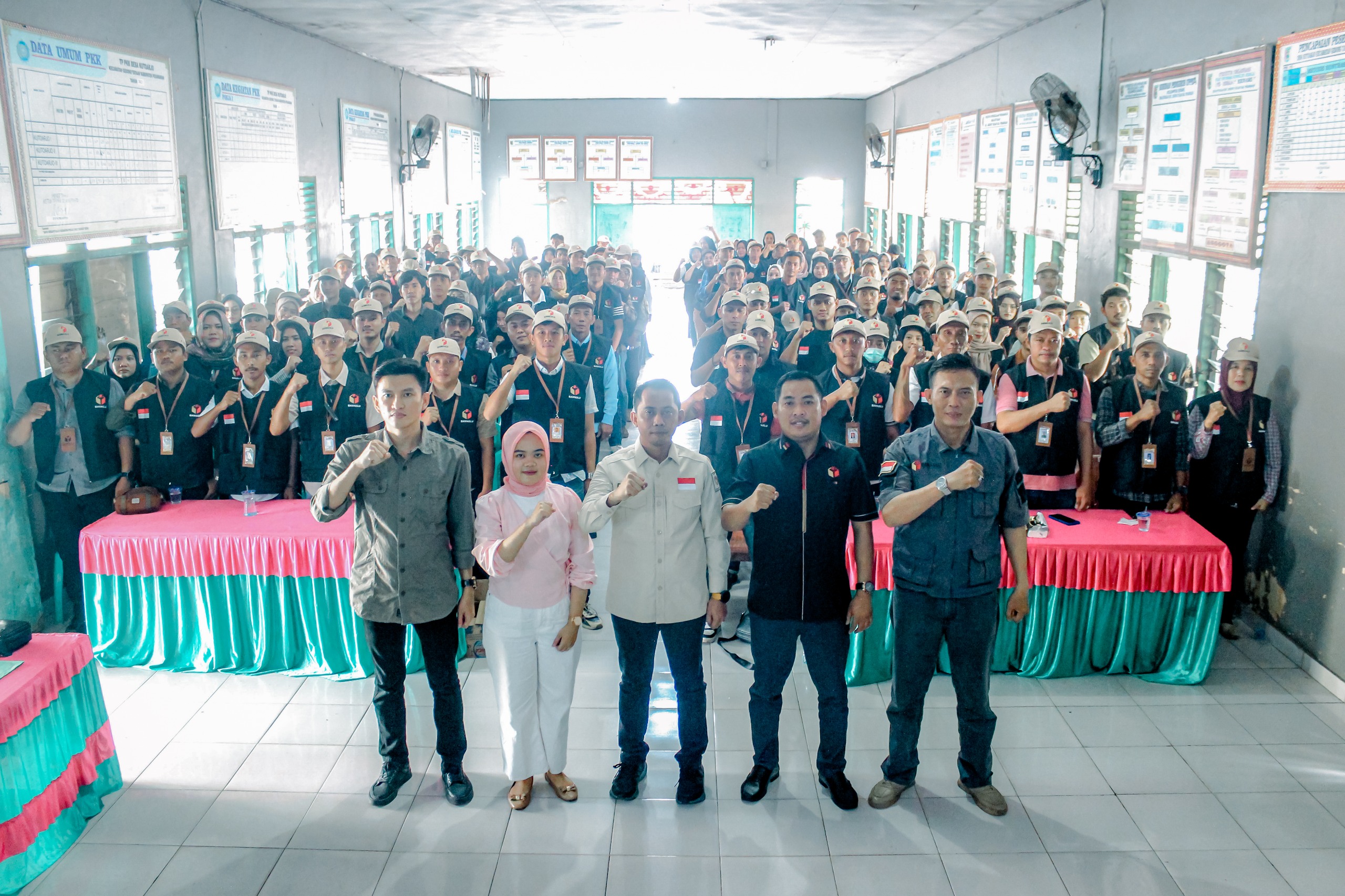 Rapat Penguatan Kapasitas Pengawas TPS Gedong Tataan, Bawaslu Lampung Tekankan Pentingnya Integritas