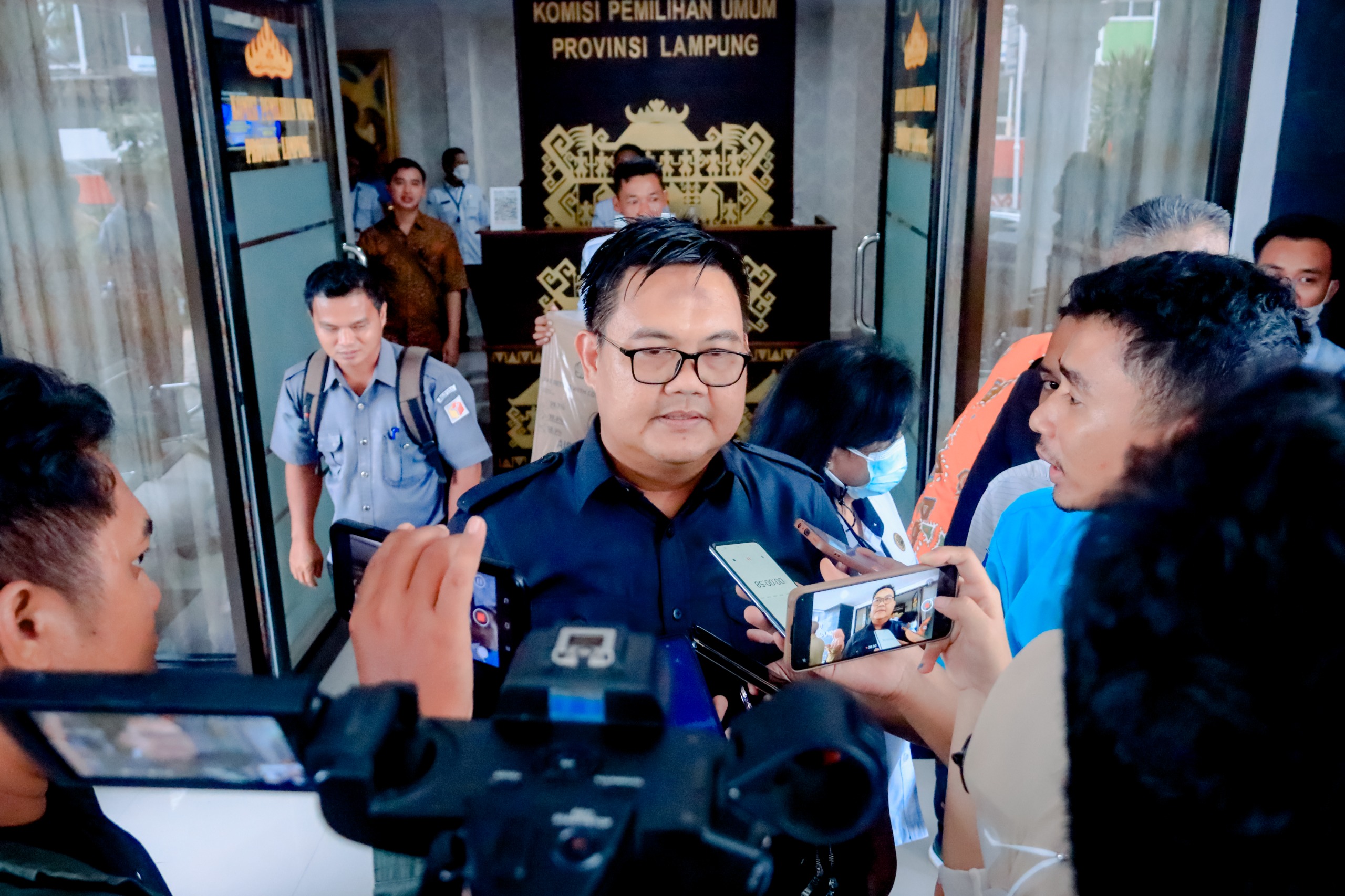 [[Konferensi Pers]] Pastikan Kesiapan Pilkada 2024 Di Provinsi Lampung, Bawaslu Mitigasi Sejumlah Persoalan