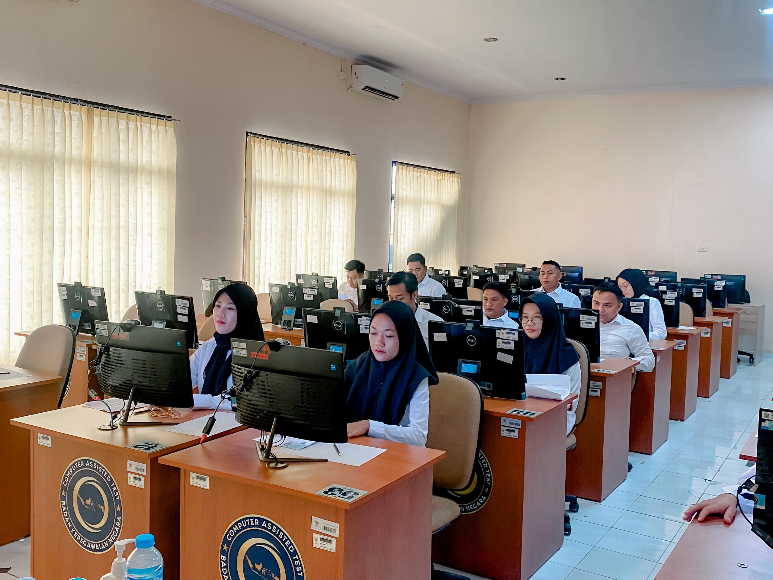 98 Peserta Ikuti Tes CAT Seleksi PPPK Bawaslu Di Lampung