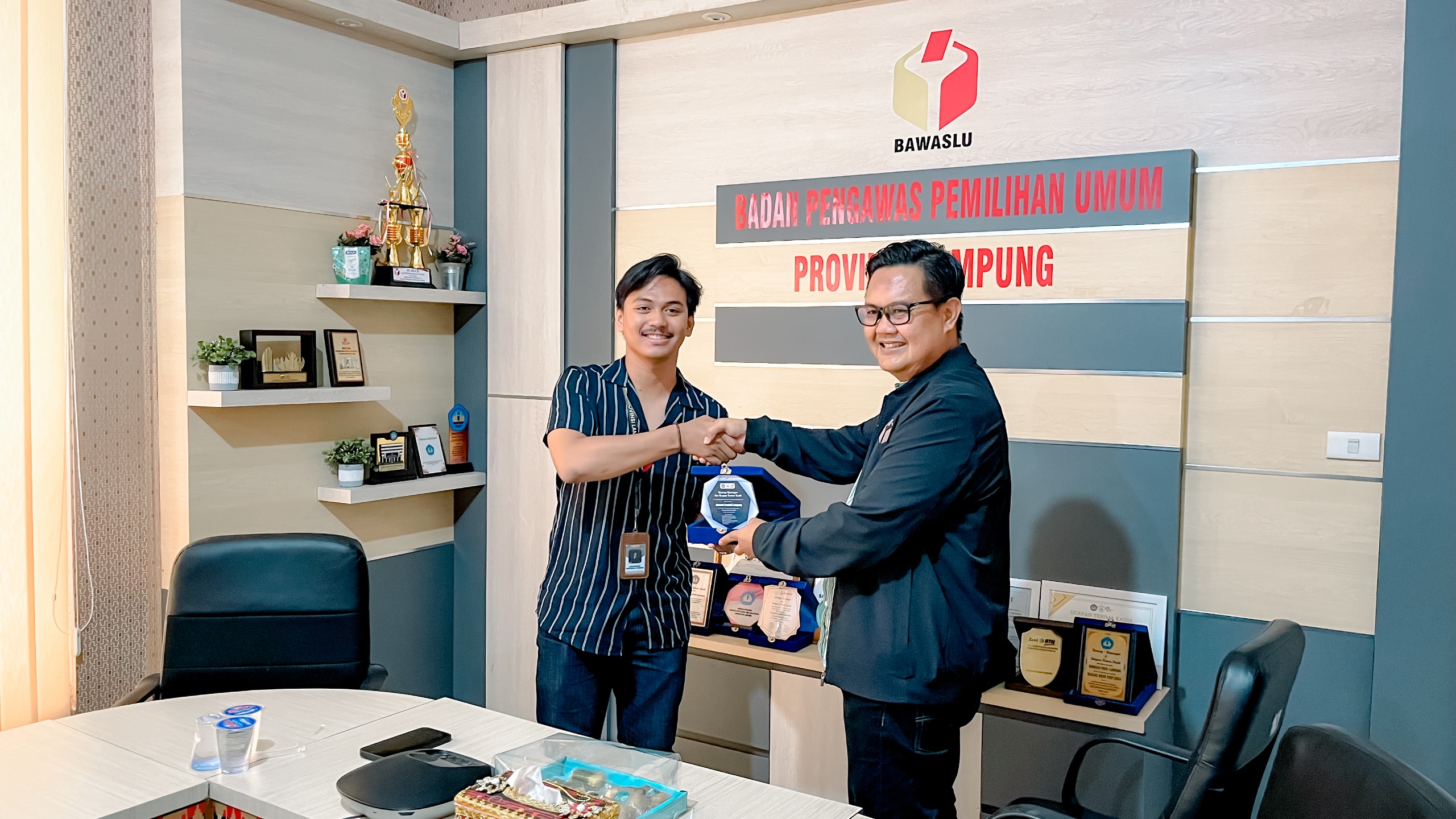 Bawaslu Lampung Lepas Mahasiswa Magang FISIP Dan Hukum Unila