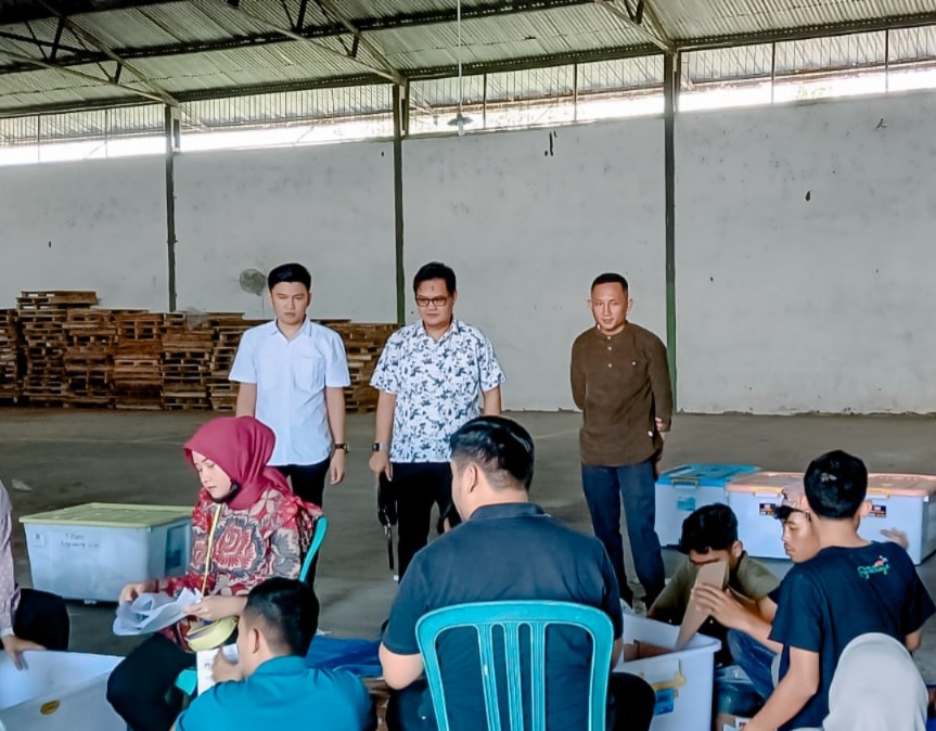 Bawaslu Lampung Awasi Secara Melekat Pembukaan Kota Suara Pilkada 2024 Untuk Persiapan Pelaksanaan PSU Pasca Putusan MK