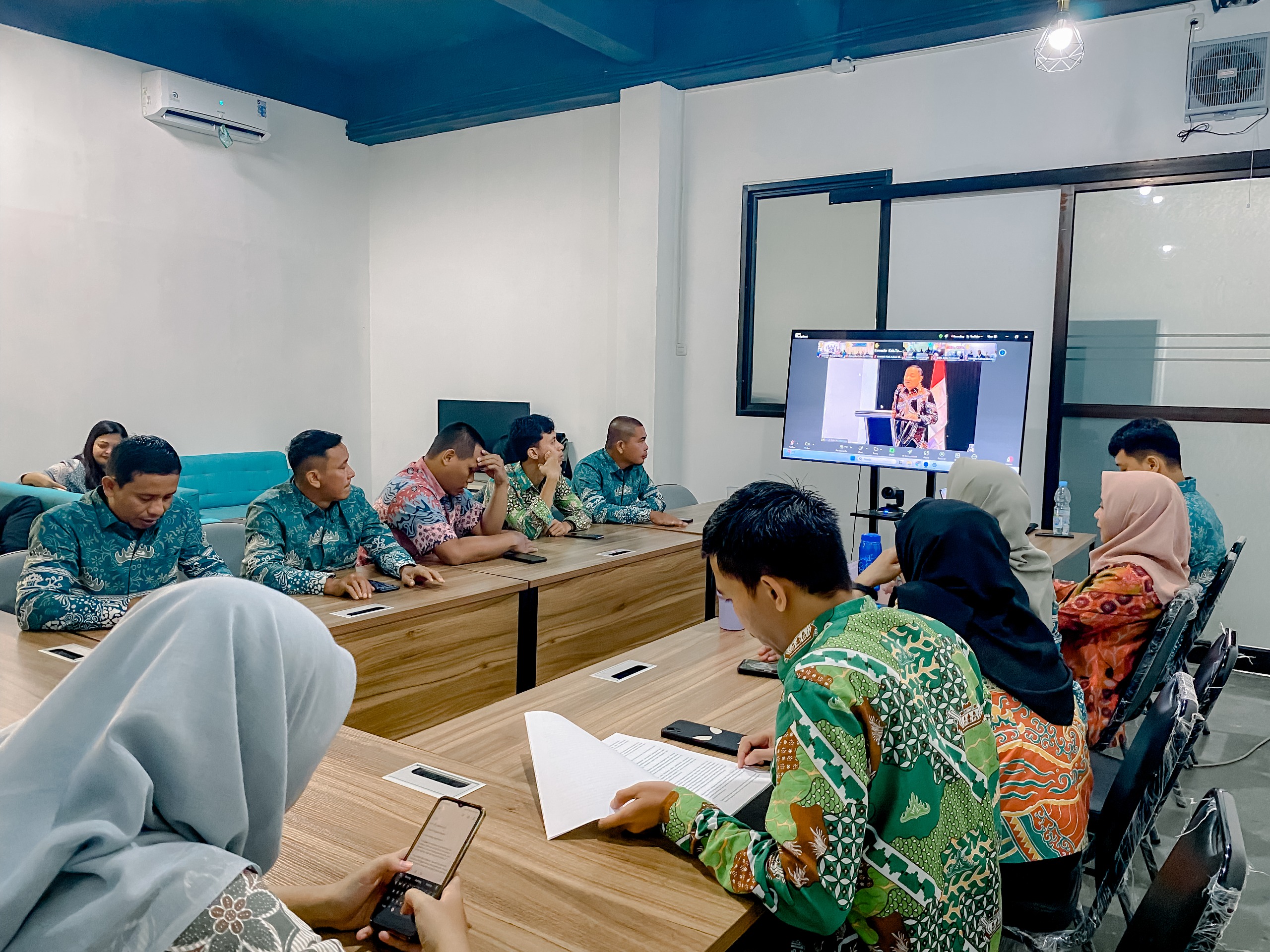 97 PPPK Bawaslu Se-Provinsi Lampung Ikuti Kick Off Orientasi Nasional Tahun 2025