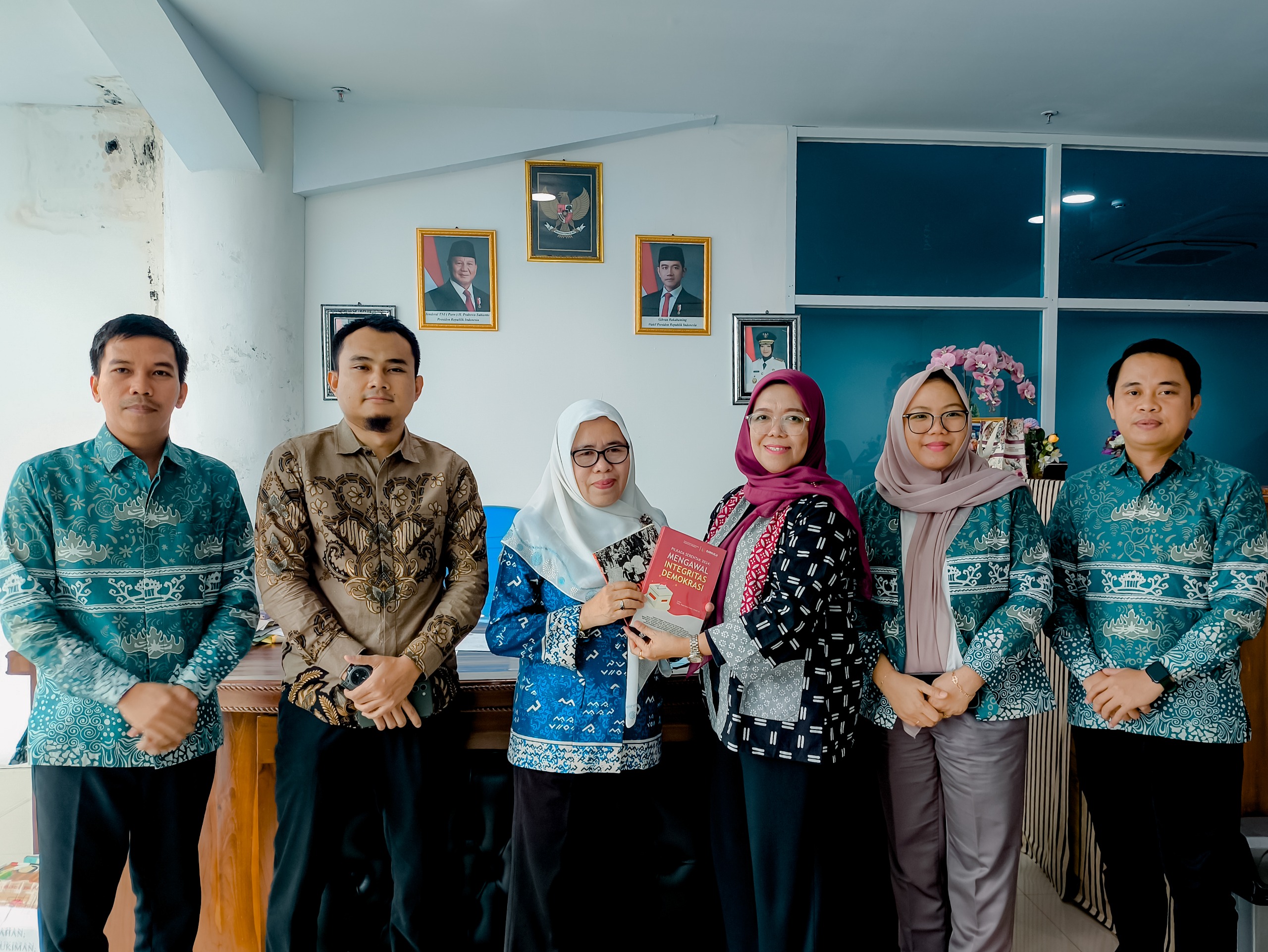 Bawaslu Lampung Dukung Gerakan Berbagi Buku Untuk Tingkatkan Literasi Masyarakat