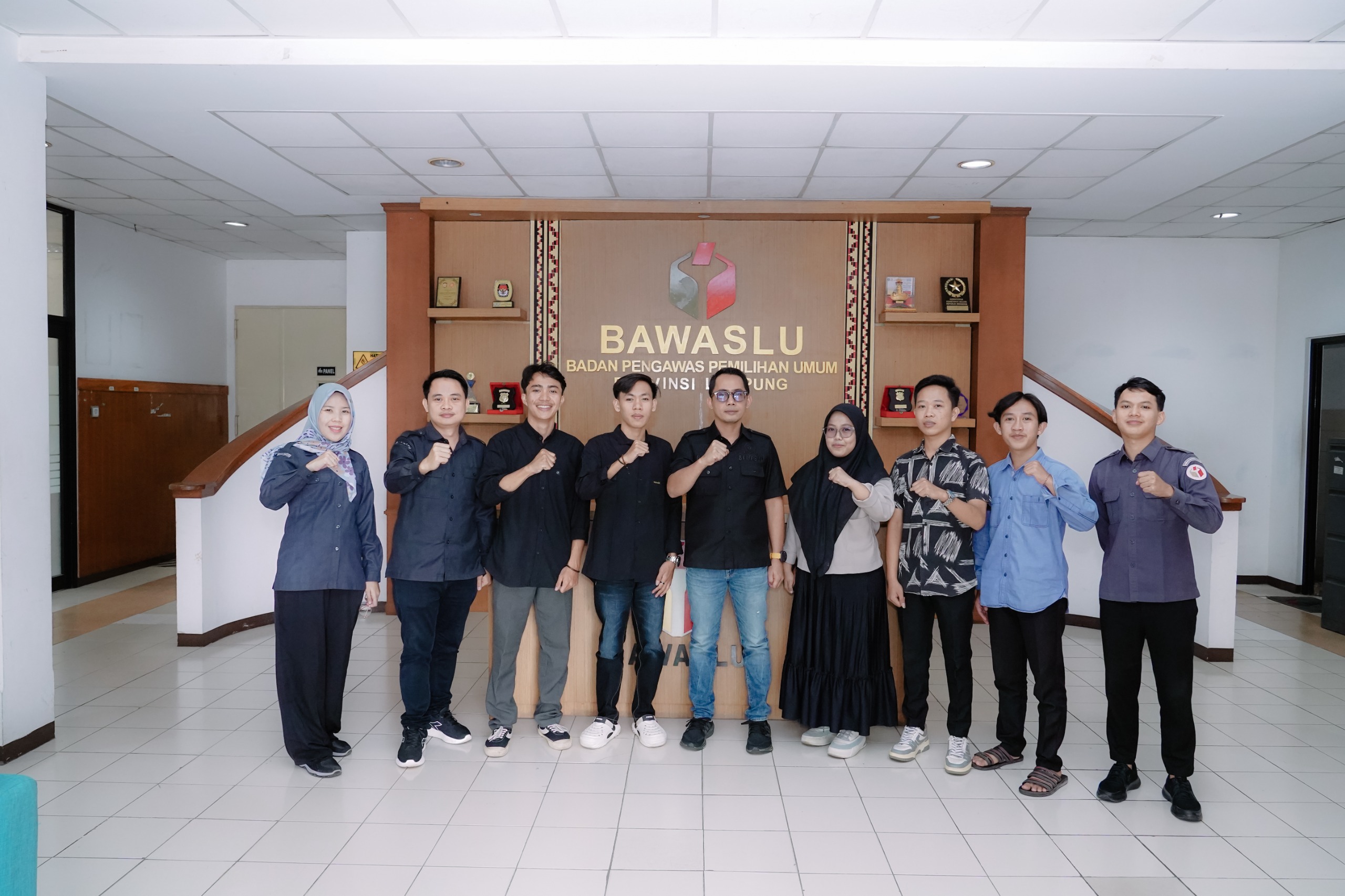 Badan Pengawas Pemilihan Umum (Bawaslu) Provinsi Lampung menerima audiensi dan silaturahmi dari Pimpinan Wilayah Pagar Nusa Provinsi Lampung pada Senin (05/01).