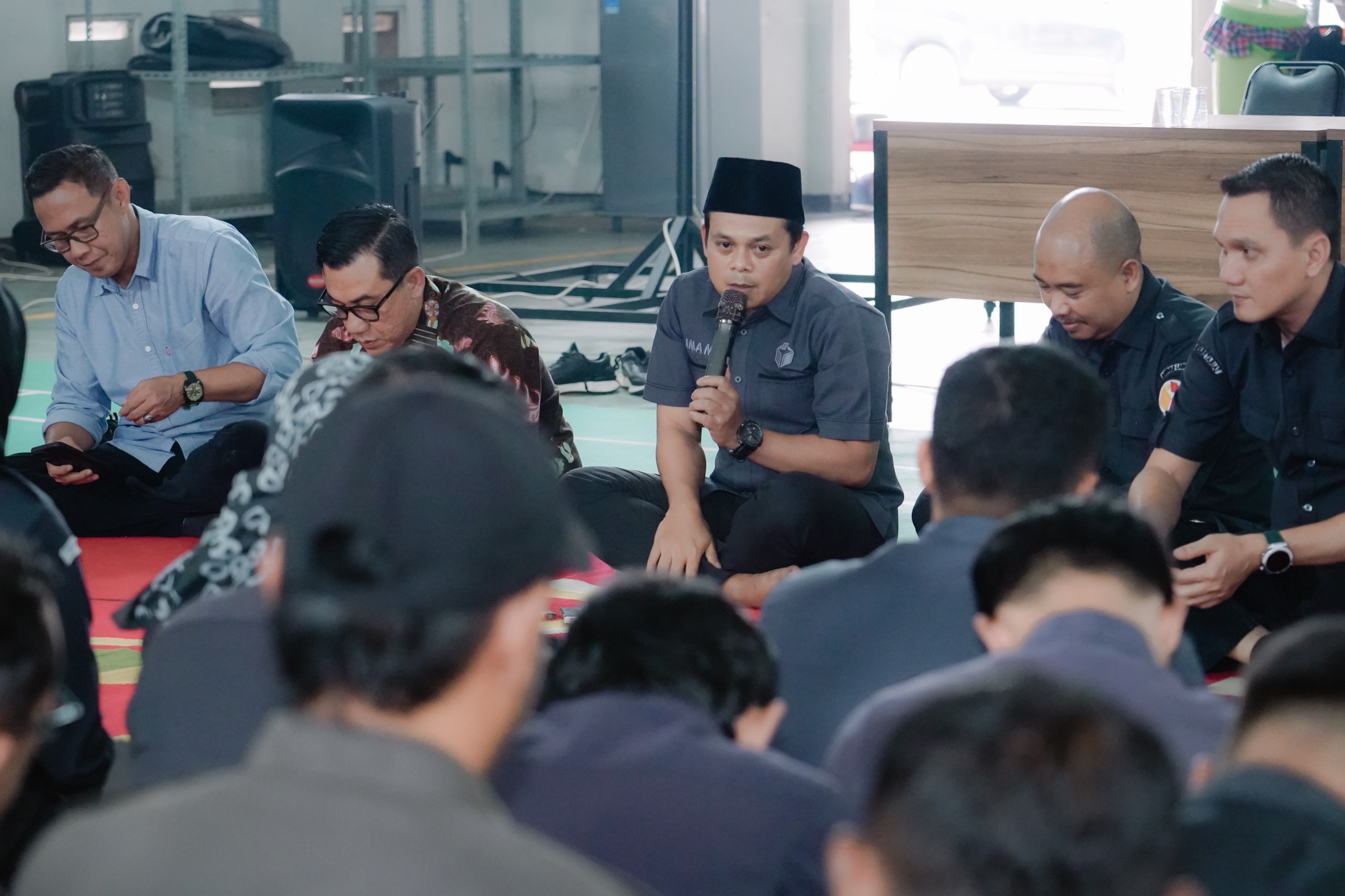 Badan Pengawas Pemilihan Umum (Bawaslu) Provinsi Lampung menggelar kegiatan tasyakuran dan doa bersama dalam rangka menyambut Tahun 2026. Kegiatan tersebut berlangsung di Kantor Bawaslu Provinsi Lampung, Senin (12/01)