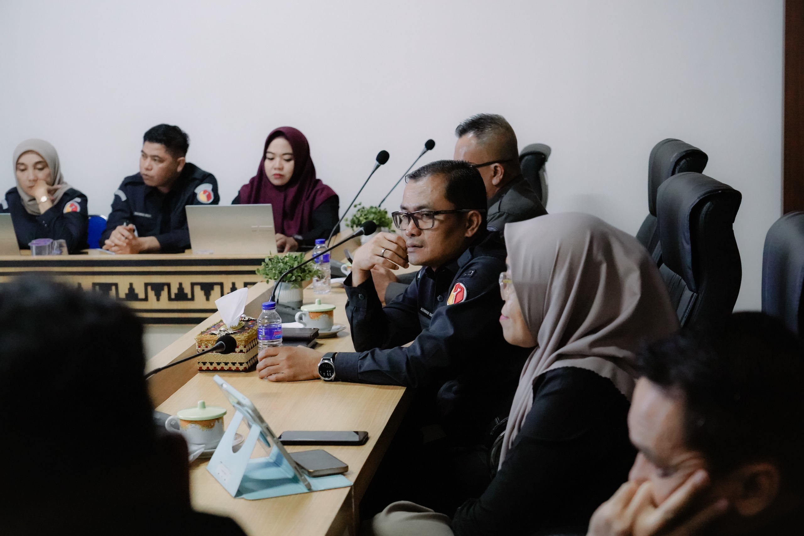 .