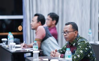 M. Teguh Hadiri Evaluasi Penyusunan Laporan Layanan Informasi Publik