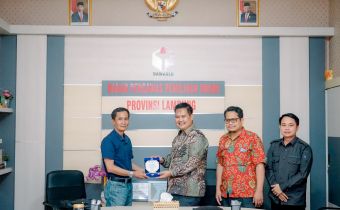 Selesai Laksanakan PKL, Bawaslu Lampung Serahkan Kembali Mahasiswa