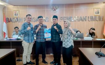 Sambangi Kantor Bawaslu RI, Hamid Serahkan Laporan Akhir Pengawasan Penyusunan DPT