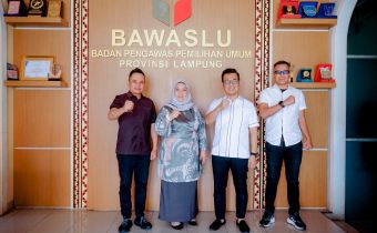 Bawaslu Lampung Sambut Kedatangan Dekan Fakultas Syariah UIN Raden Intan Lampung