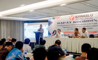 Rapat Koordinasi Pengawasan DPTb, Bawaslu Lampung Undang Disdukcapil, KPU dan Penggiat Pemilu
