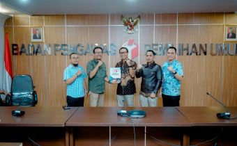 Serahkan Laporan Akhir Kehumasan, Bawaslu Lampung Berkomitmen Akan Terus Memberikan Informasi Tebaik Terkait Kepemiluan