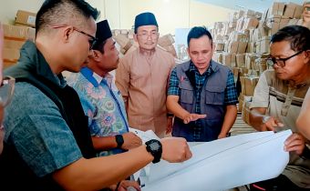 Bawaslu Provinsi Lampung Memastikan Logistik Pemilu 2024 di Kota Bandar Lampung