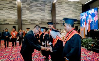 Bawaslu Lampung Hadiri Wisuda Sarjana ke-46 UTB Lampung