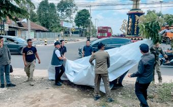 Patroli Pengawasan Masa Tenang, Bawaslu Lampung Bersama Stakeholder Terkait Tertibkan APK Di Pesawaran