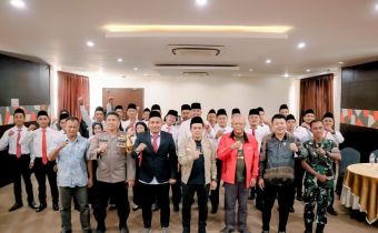 [[Konferensi Pers]] Siap Laksanakan Pilkada Serentak Tahun 2024, Bawaslu Pringsewu Lantik 27 Panwascam Se-Kabupaten Pringsewu