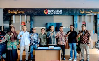 Bawaslu Meluncurkan Pojok Literasi Pengawasan Di Perpustakaan Dan Kearsipan Lampung