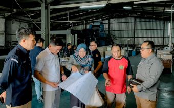 Bawaslu Lampung Awasi Secara Melekat Pengadaan Dan Distribusi Logistik Pilkada 2024 Di PT. Mekarsari Ardhi