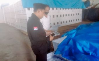 Bawaslu Provinsi Lampung Tinjau Langsung Ke Gudang Logistik KPU Pesawaran