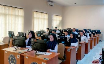 98 Peserta Ikuti Tes CAT Seleksi PPPK Bawaslu Di Lampung