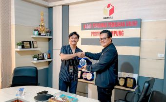 Bawaslu Lampung Lepas Mahasiswa Magang FISIP Dan Hukum Unila