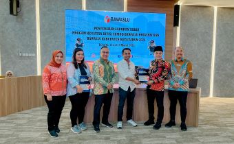 Upaya Penguatan Dan Evaluasi Sumber Daya Manusia Pasca Pemilu Dan Pilkada 2024, Bawaslu Lampung Serahkan Laporan Akhir SDMO