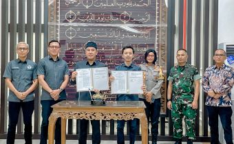 Bawaslu Lampung Hadiri Penandatangan NPHD Pemerintah Kabupaten Pesawaran Dan Bawaslu Kabupaten Pesawaran Untuk Pengawasan PSU Pilkada