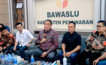 Tinjau Kesiapan PSU Di Pesawaran, Herwyn Ajak PKD Tingkatkan Profesionalisme