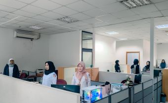 Kobarkan Cinta Tanah Air, Jajaran Bawaslu Lampung Nyanyikan Indonesia Raya Dan Mars Bawaslu