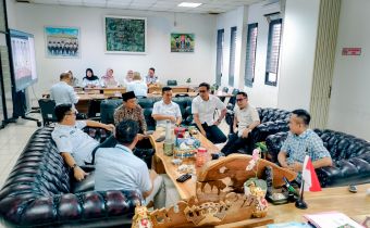 Badan Pengawas Pemilihan Umum (Bawaslu) Provinsi Lampung menggelar rapat awal tahun sebagai upaya menyatukan langkah pengawasan dan edukasi kepemiluan di masa non tahapan. Kegiatan yang berlangsung di Kantor Bawaslu Provinsi Lampung, Rabu (7/1).