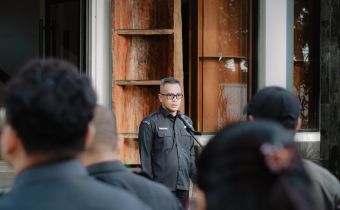 .